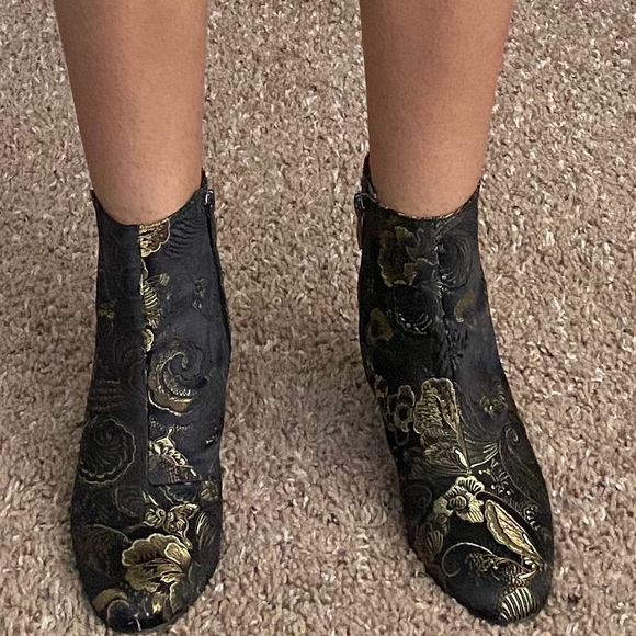 Ankle boots - Picture 5 of 8